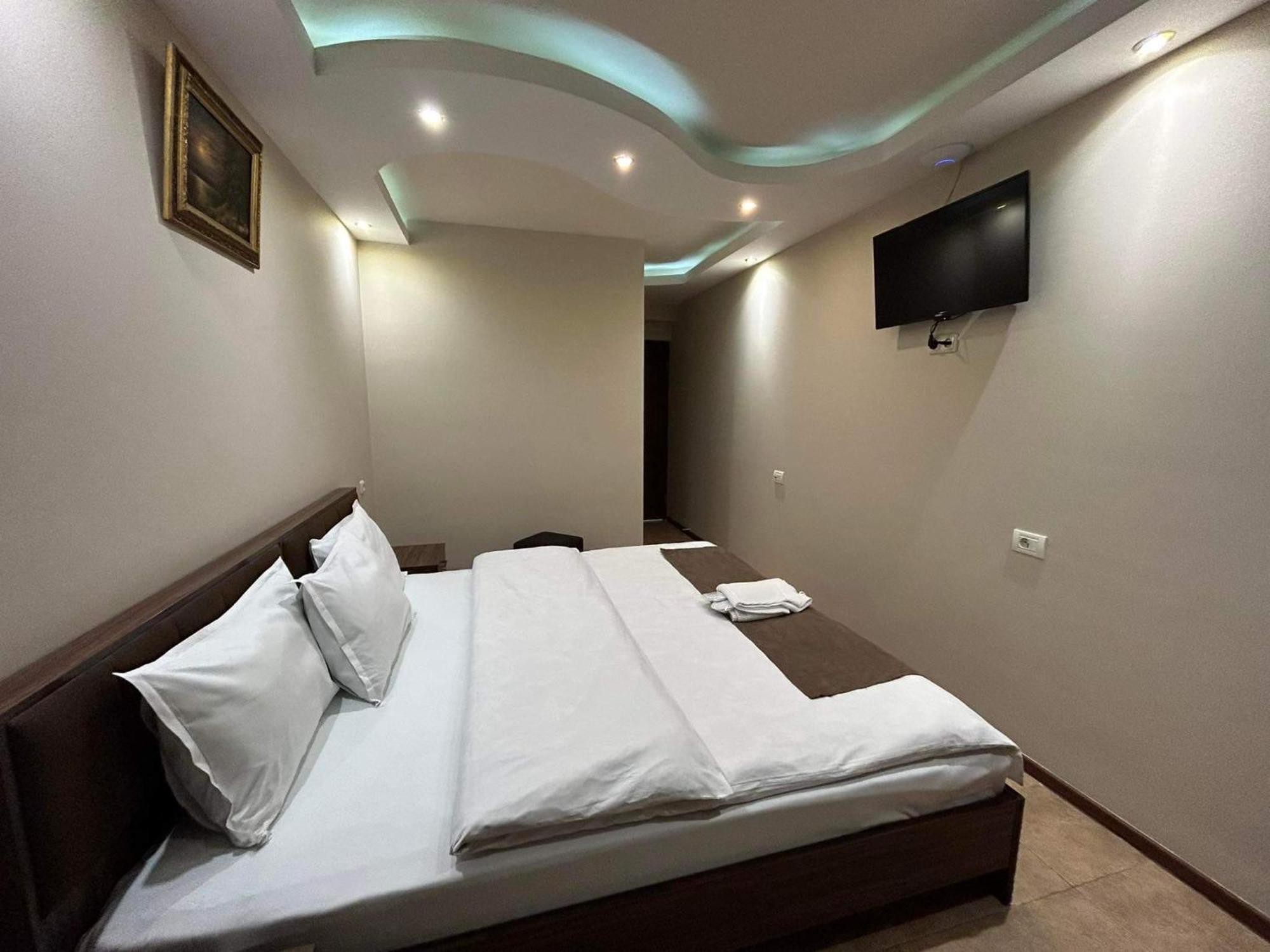Time Hotel & Tours Yerevan Exterior foto