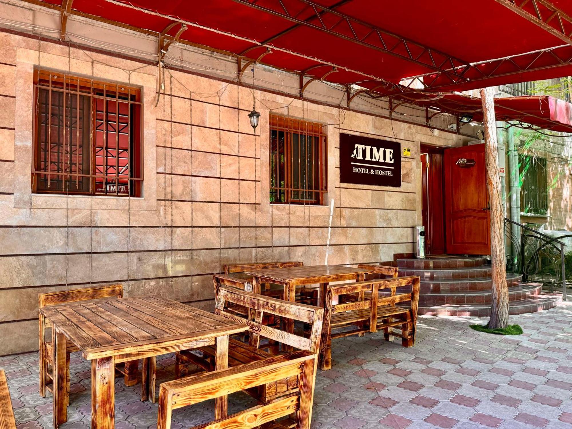 Time Hotel & Tours Yerevan Exterior foto