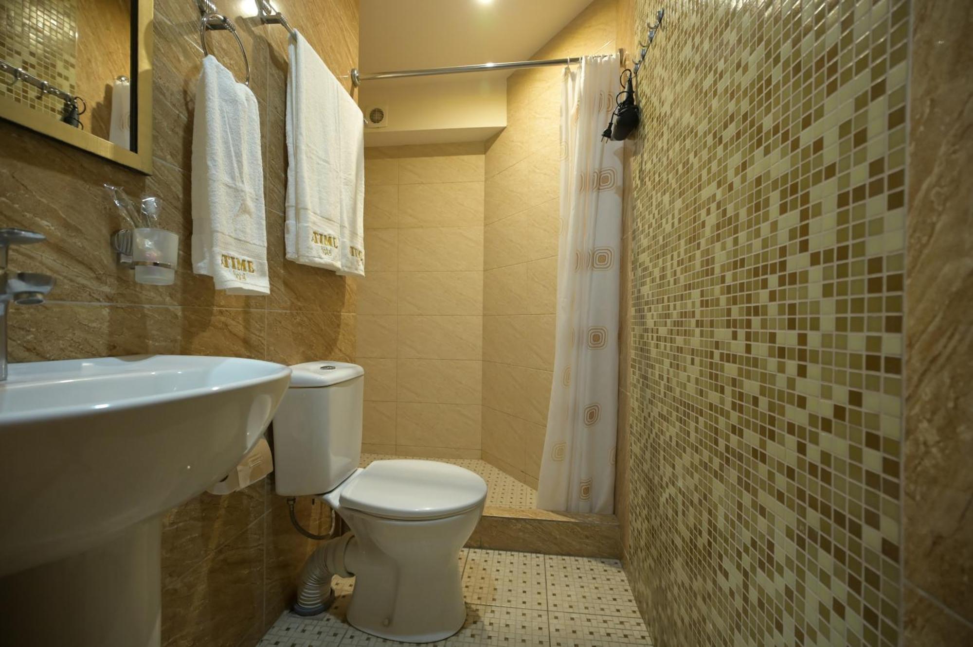 Time Hotel & Tours Yerevan Exterior foto