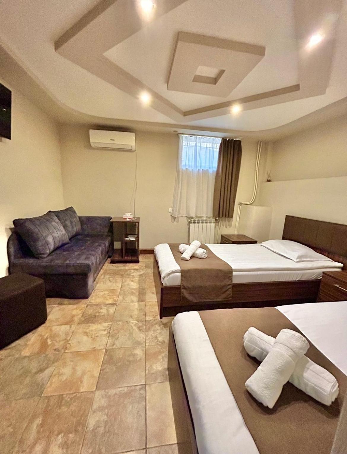 Time Hotel & Tours Yerevan Exterior foto