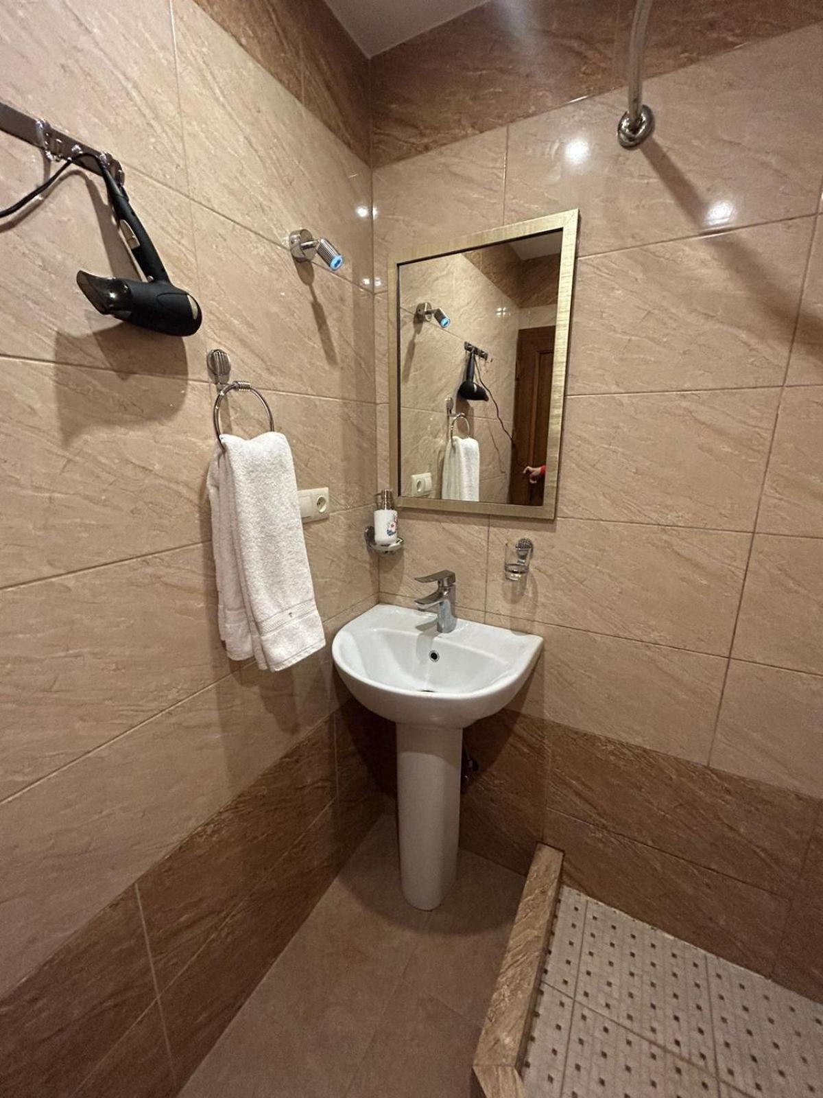 Time Hotel & Tours Yerevan Exterior foto